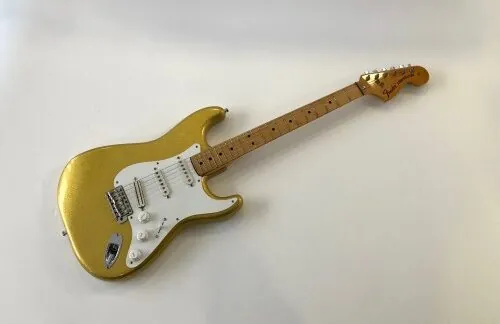 Fender Stratocaster 1976 Gold Sparkle - Image 1