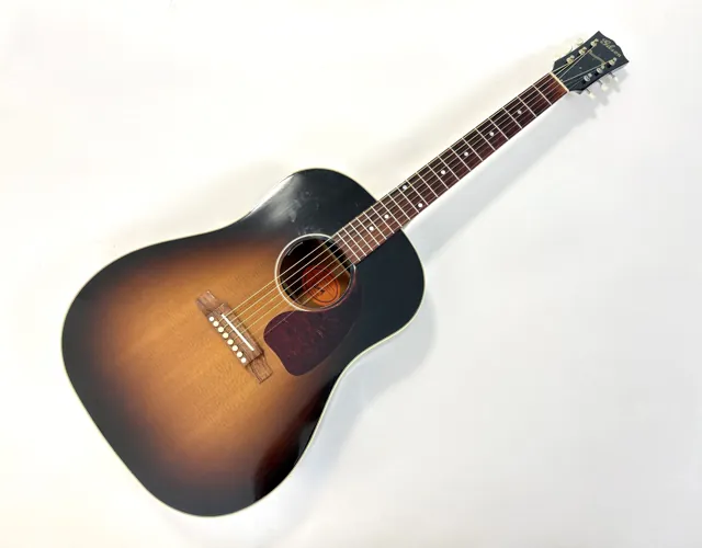 Gibson J-45 TV True Vintage 2007 Vintage Sunburst - Image 1