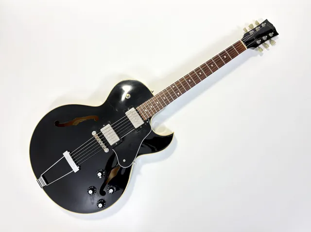 Gibson ES-135 Ebony 1998 - Image 1
