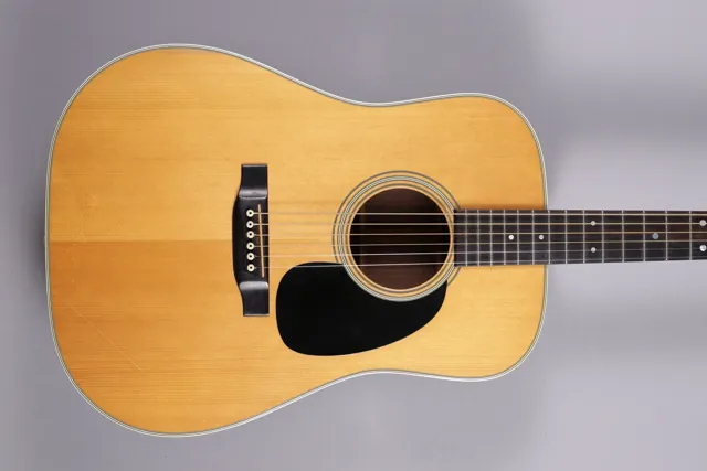 Martin D-28 1981 Used - Image 1