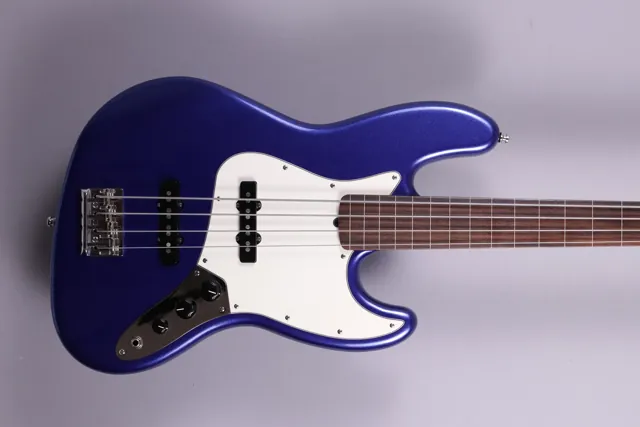 Fender American Standard Jazz Bass® Fretless - Image 1