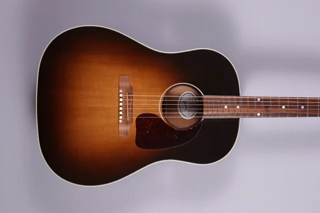 Gibson J-45 sunburst – 2009 – used - Image 1