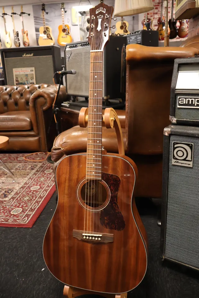 Guild M-120 Dreadnought all solid (USED) - Image 1