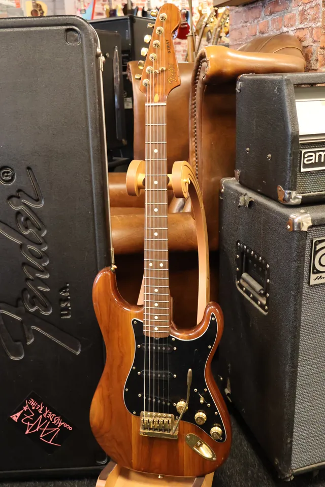 Fender Walnut "The Strat" 1981 - Image 1