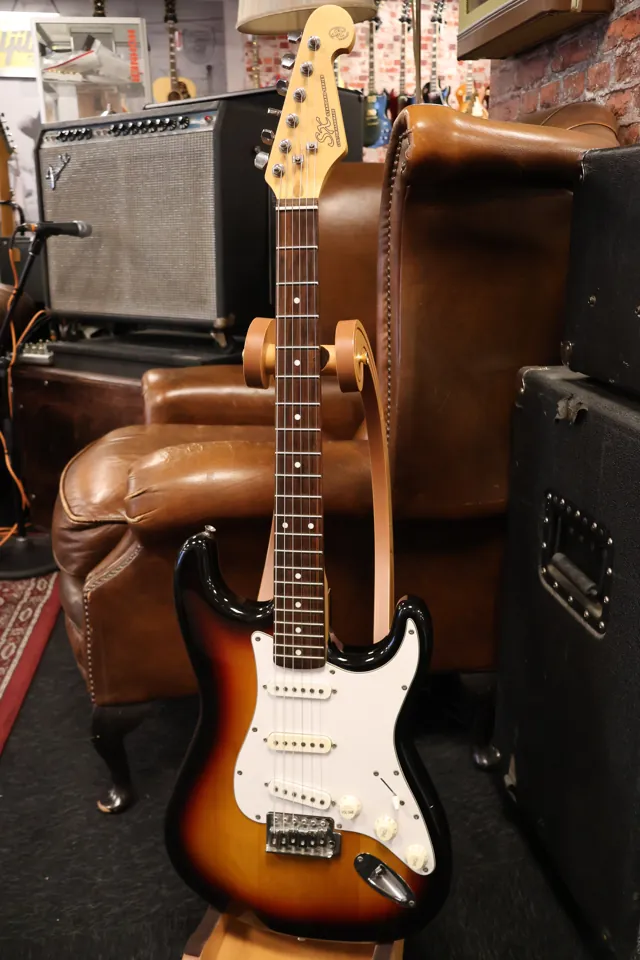 SX Stratocaster model Sunburst (Used) - Image 1