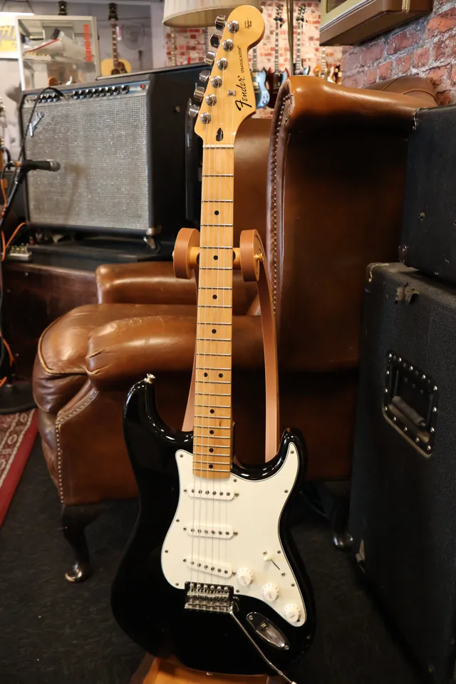 Fender Player Stratocaster Black (Used) - Image 1