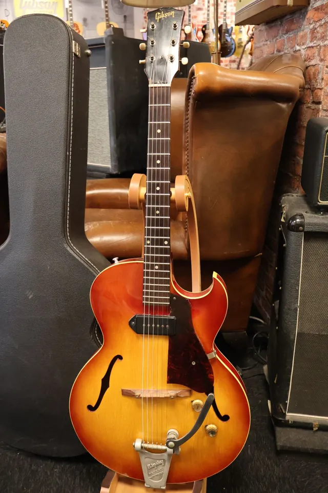 Gibson 1961 ES-125TC Cherry Sunburst Bigsby - Image 1