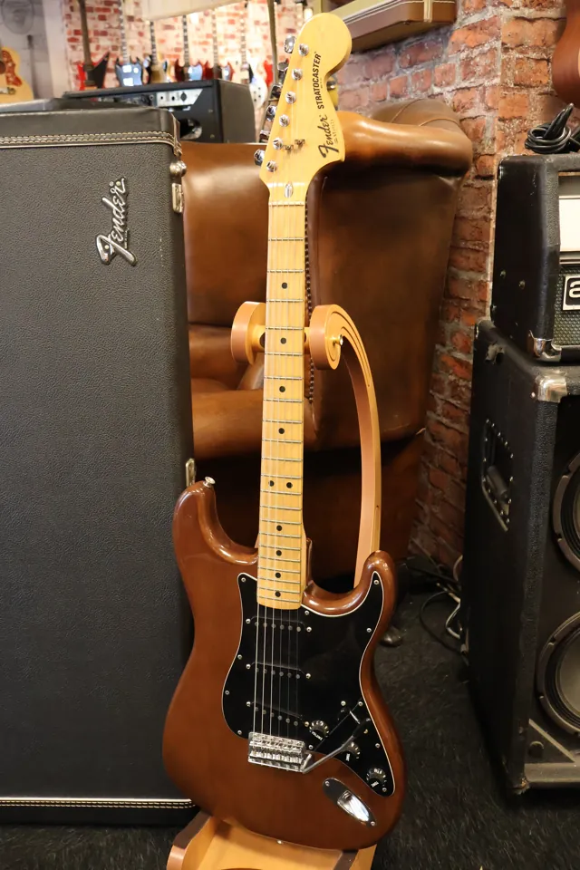 Fender 1977 Stratocaster Mocha OHSC - Image 1