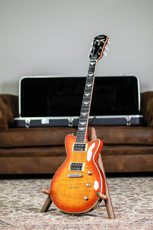 Hoyer Stern Prestige 2010 | Cherry Sunburst - Image 1