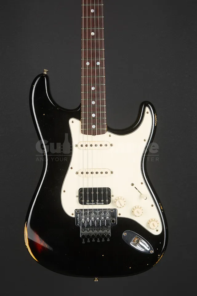 Fender Custom Shop LTD 69 Stratocaster Relic Black Over Three Tone Sunburst 2014 Used - Image 1