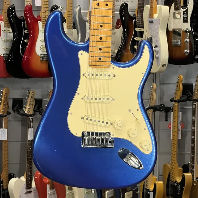Fender American Ultra Stratocaster Cobra Blue - Image 1