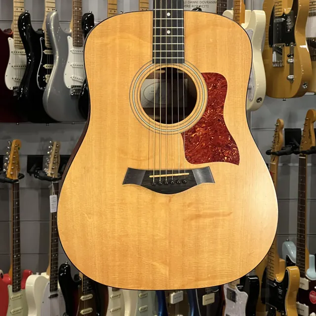 Taylor 210e Dreadnought - Image 1