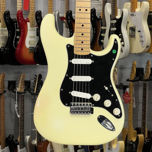 Fender 1982 American Stratocaster White + Emg Dg20 David Gilmour Set True Vintage - Image 1