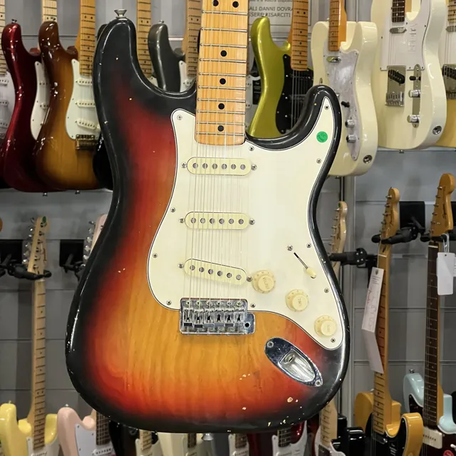 Fender 1976 Stratocaster Sunburst True Vintage - Image 1