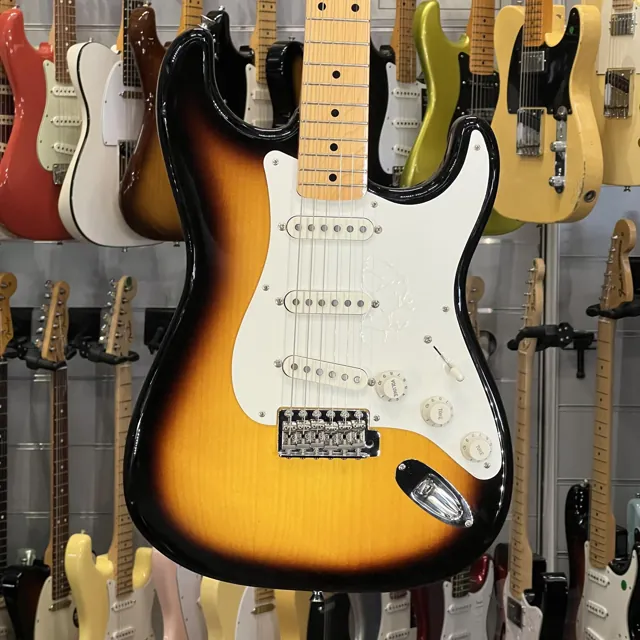 Fender Traditional Ii 50 Stratocaster Mij Japan 2 Tone Sunburst - Image 1