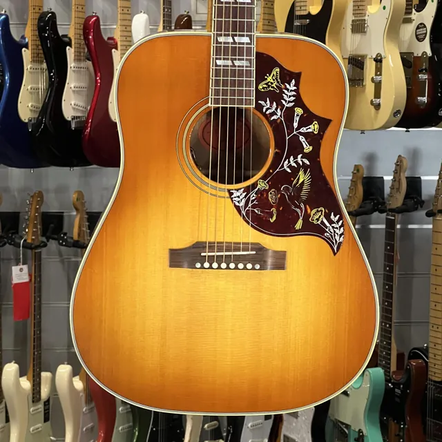 Gibson Hummingbird Original Heritage Cherry Burst - Image 1