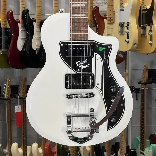 Supro Dual Tone David Bowie Limited Edition Batch 1 181 Of 500 - Image 1