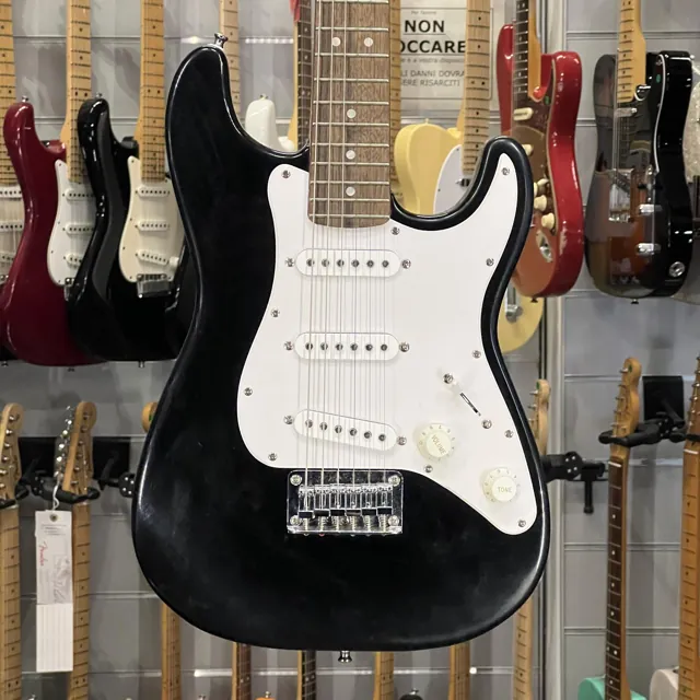 Squier Stratocaster Mini Black - Image 1