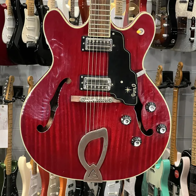 Guild Starfire Iv Cherry - Image 1