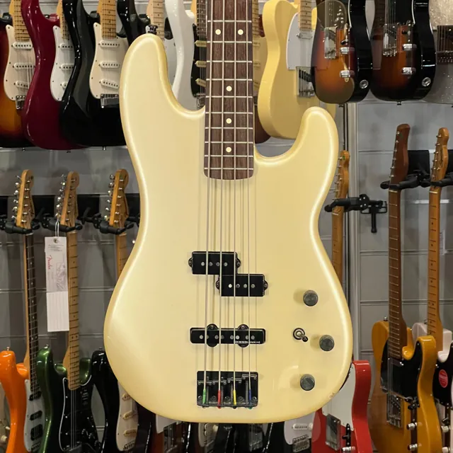 Fender Duff Mckagan Deluxe Precision Bass Rw White Pearl - Image 1