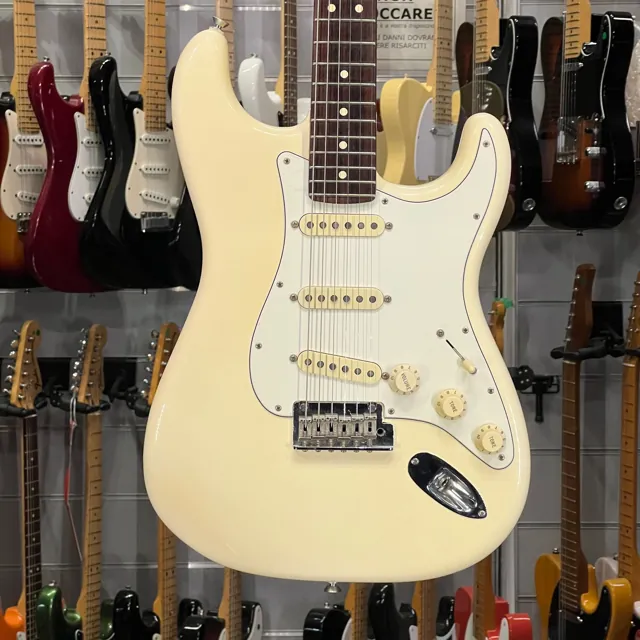 Fender American Pro Professional Stratocaster Olympic White - Image 1