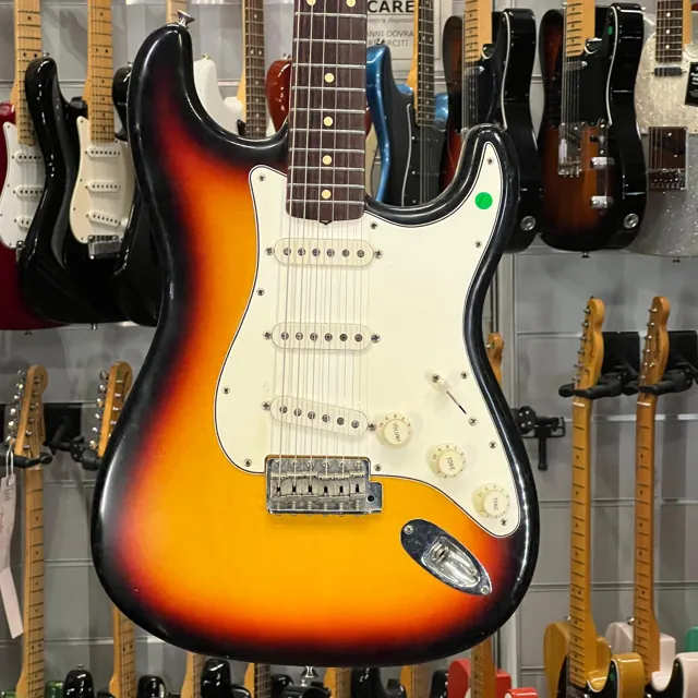 Fender Custom Shop 1960 Stratocaster Closet Classic 3 Tone Sunburst 2001 - Image 1