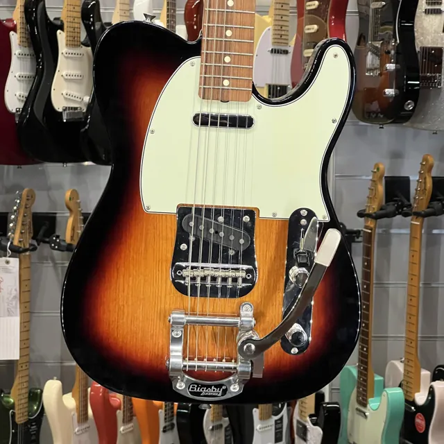 Fender Telecaster Vintera 60 Bigsby Sunburst - Image 1