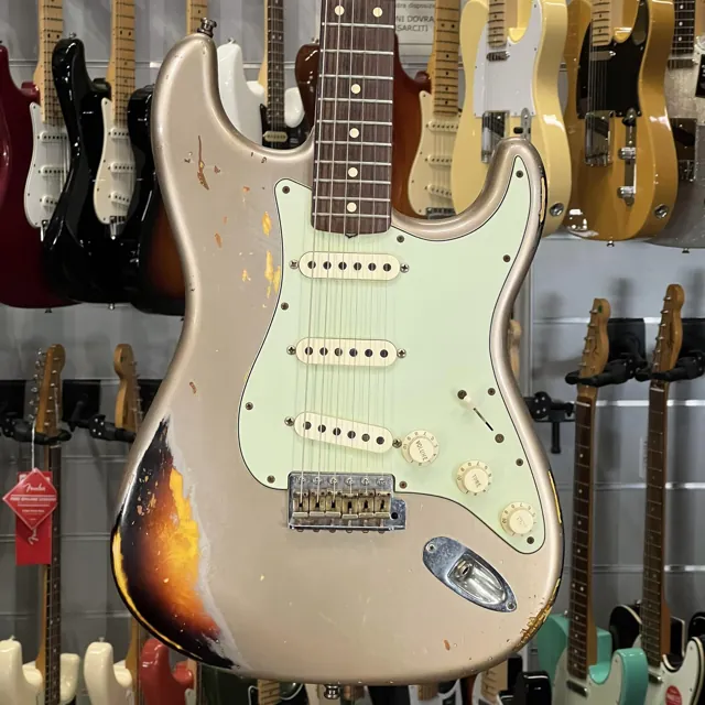 Fender Custom Shop Stratocaster 60 Relic Namm 2014 Shoreline Gold Over Sunburst