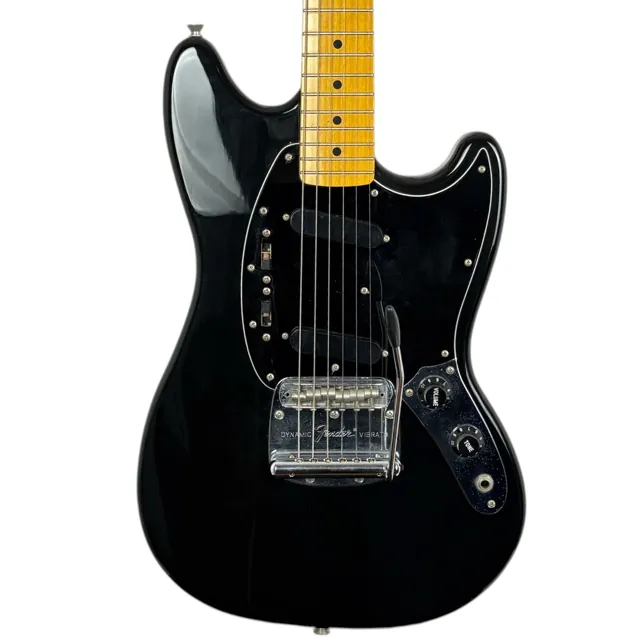 Fender Japan 77 Reissue Mustang 2007-2010 - Black - Image 1