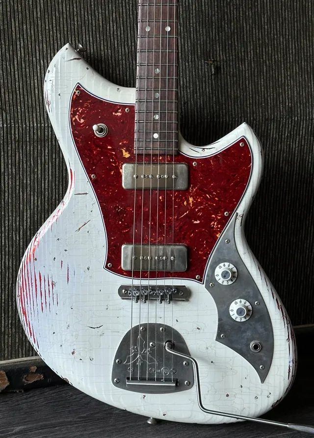 Novo Serus J Nucleus Olympic White over Candy Apple Red Fralin P90s Mastery Vibrato - Image 1