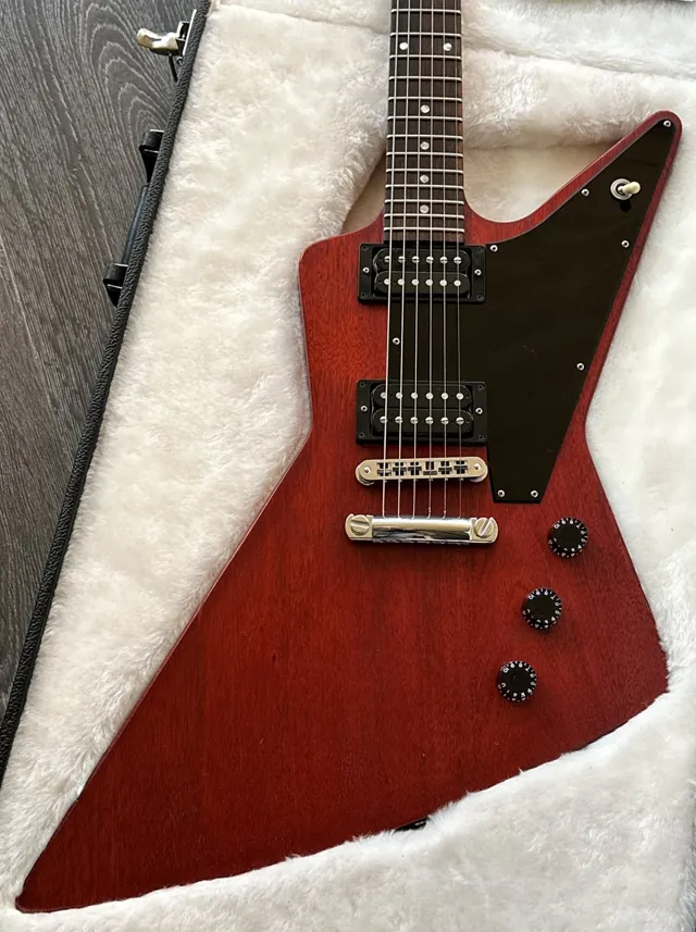 Gibson Explorer Faded Worn Cherry with Papers & Original Case - Image 1